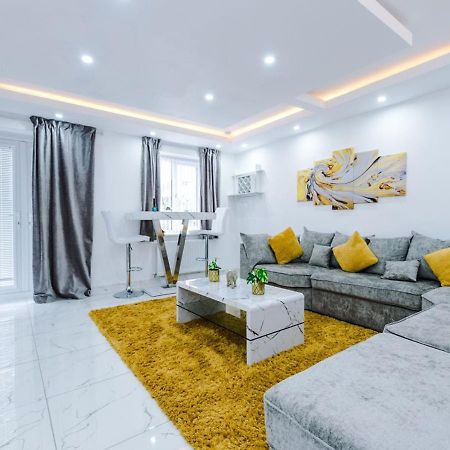 Luxury 3 Bedroom House Close To Manchester Center Bagian luar foto
